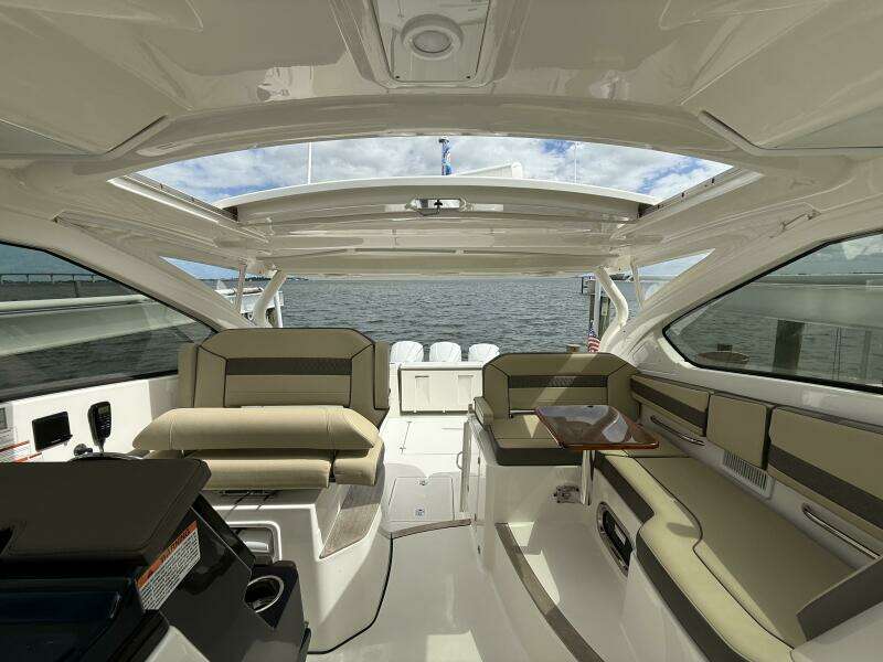 36ft Pursuit Yacht For Sale