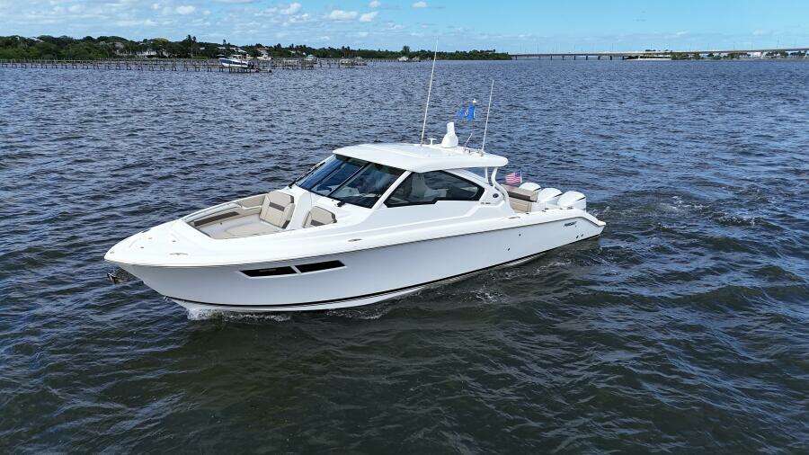 36ft Pursuit Yacht For Sale