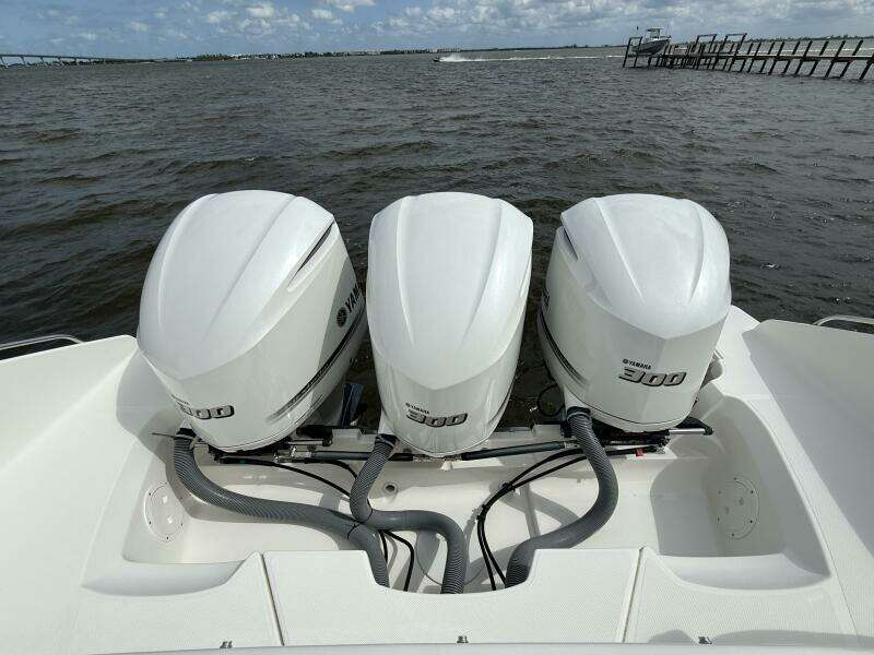 36ft Pursuit Yacht For Sale