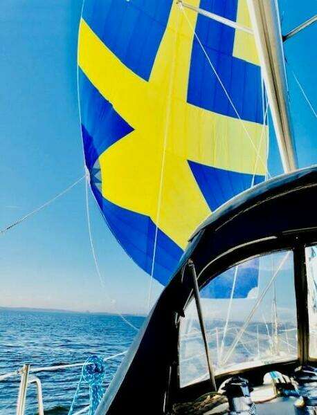 She s The One 35ft Hunter Yacht For Sale