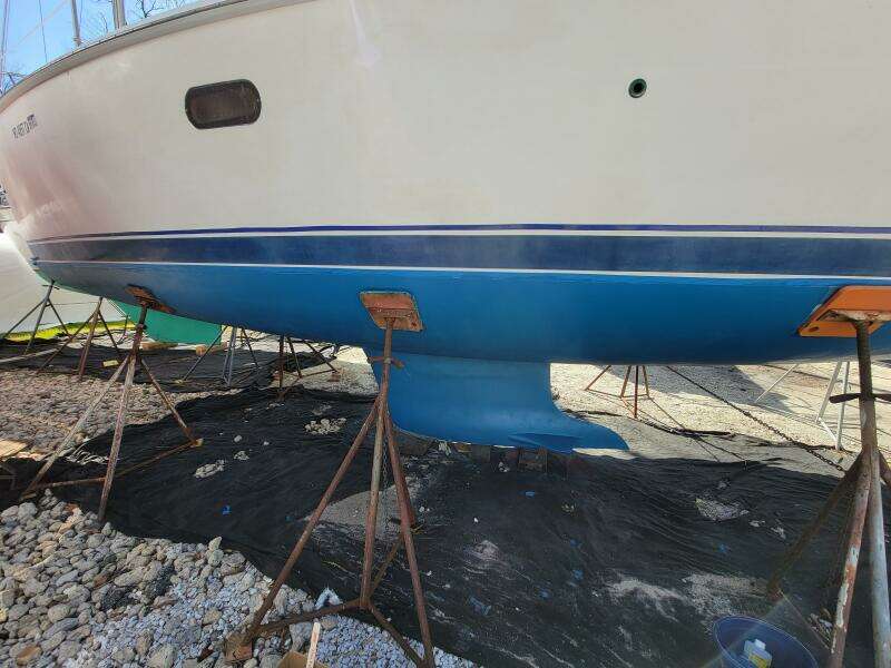 She s The One 35ft Hunter Yacht For Sale