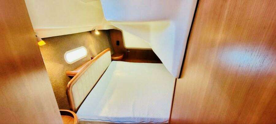 She s The One 35ft Hunter Yacht For Sale