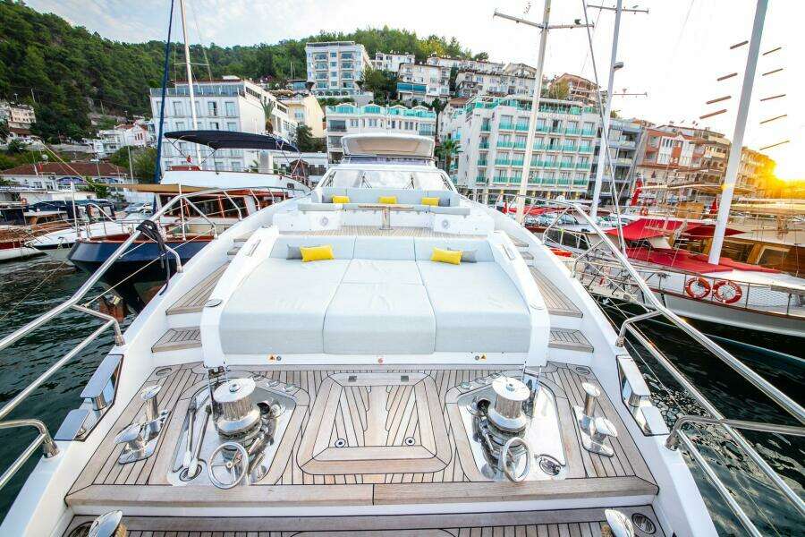 NIRVANA BY THE SEA 87ft Azimut Yacht For Sale NIRVANA BY THE SEA 87ft Azimut Yacht For Sale