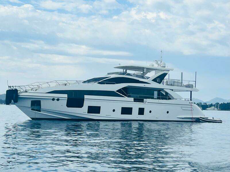 NIRVANA BY THE SEA 87ft Azimut Yacht For Sale NIRVANA BY THE SEA 87ft Azimut Yacht For Sale