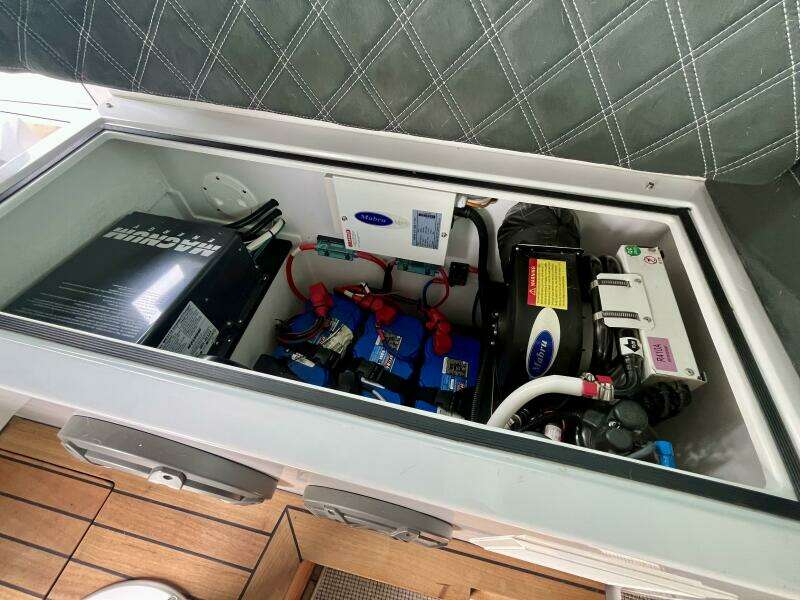 Island Time 37ft Axopar Yacht For Sale Island Time 37ft Axopar Yacht For Sale