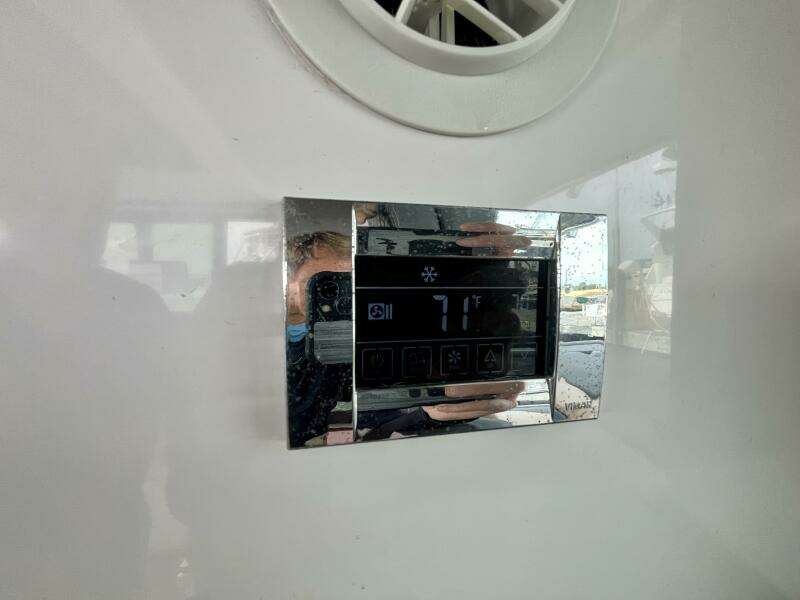 Island Time 37ft Axopar Yacht For Sale Island Time 37ft Axopar Yacht For Sale