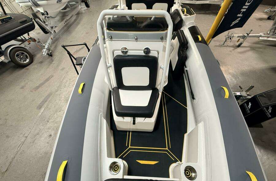 19ft Highfield Yacht For Sale