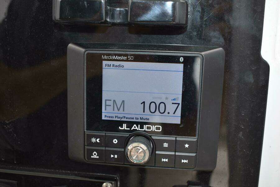 25ft Sea Hunt Yacht For Sale