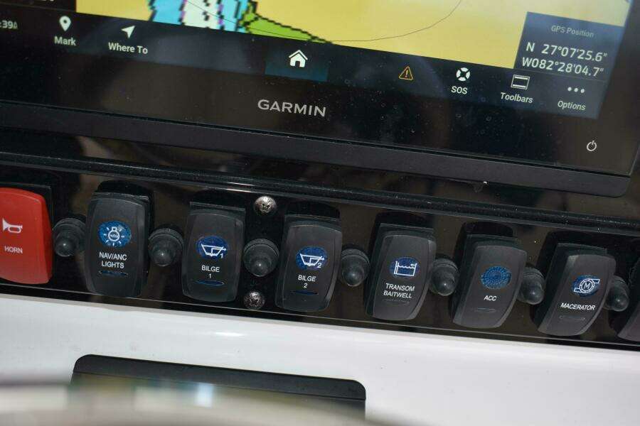 25ft Sea Hunt Yacht For Sale