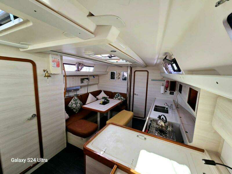 Knot Working  41ft Dufour Yacht For Sale
