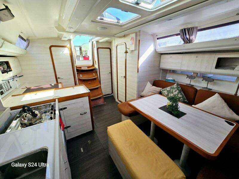 Knot Working  41ft Dufour Yacht For Sale