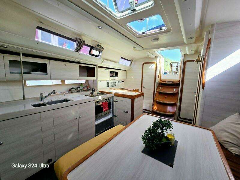 Knot Working  41ft Dufour Yacht For Sale