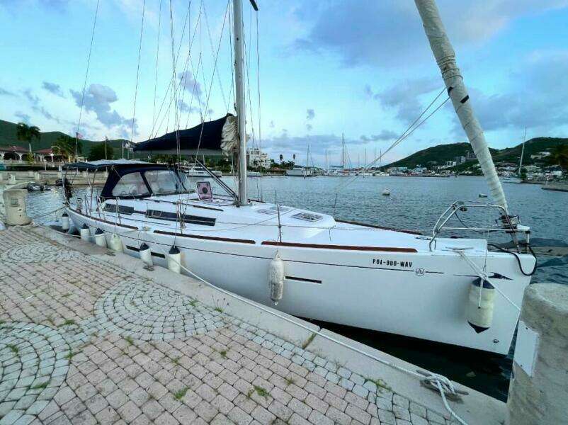 Knot Working  41ft Dufour Yacht For Sale