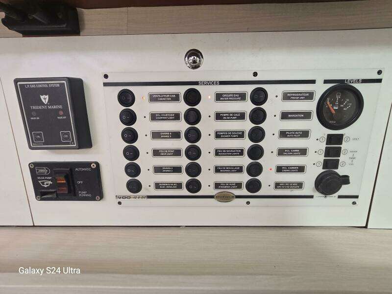 Knot Working  41ft Dufour Yacht For Sale