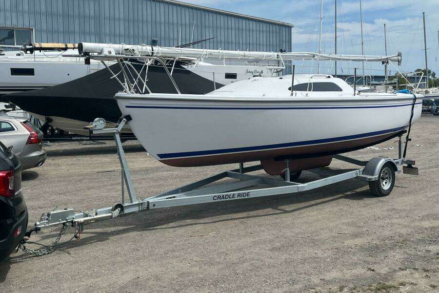 22ft Catalina Yacht For Sale