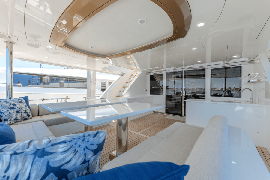 100ft Ocean Alexander Yacht For Sale