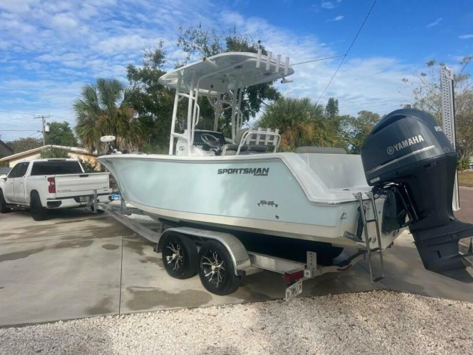 2021 Sportsman Open 232 Center Console