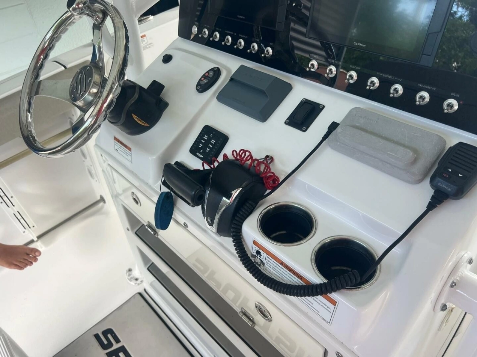 2021 Sportsman Open 232 Center Console