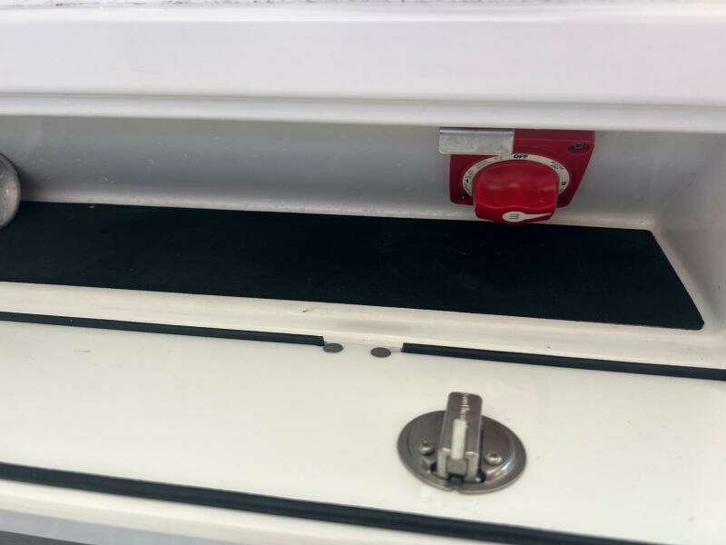 23ft Sportsman Yacht For Sale