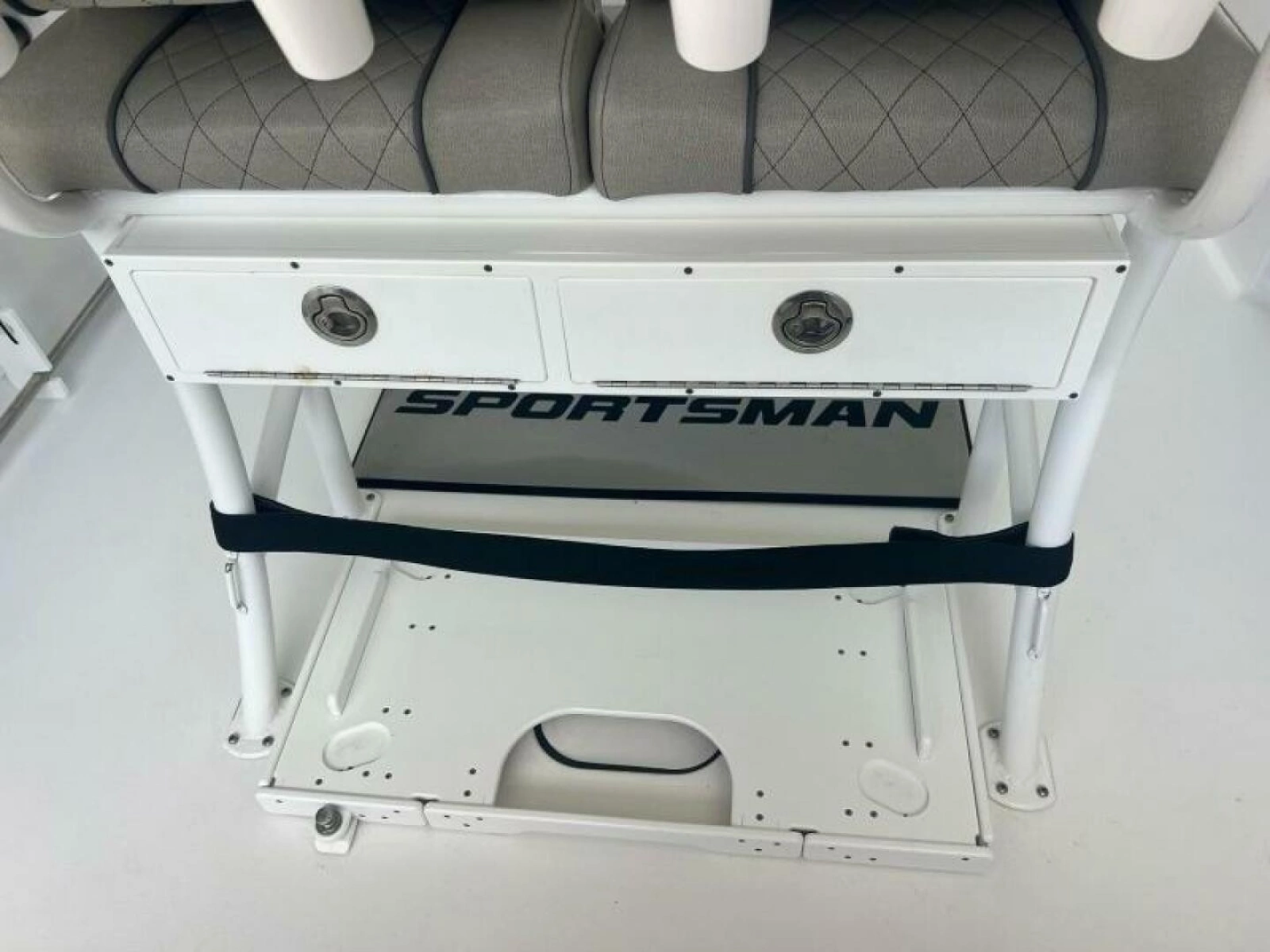 2021 Sportsman Open 232 Center Console