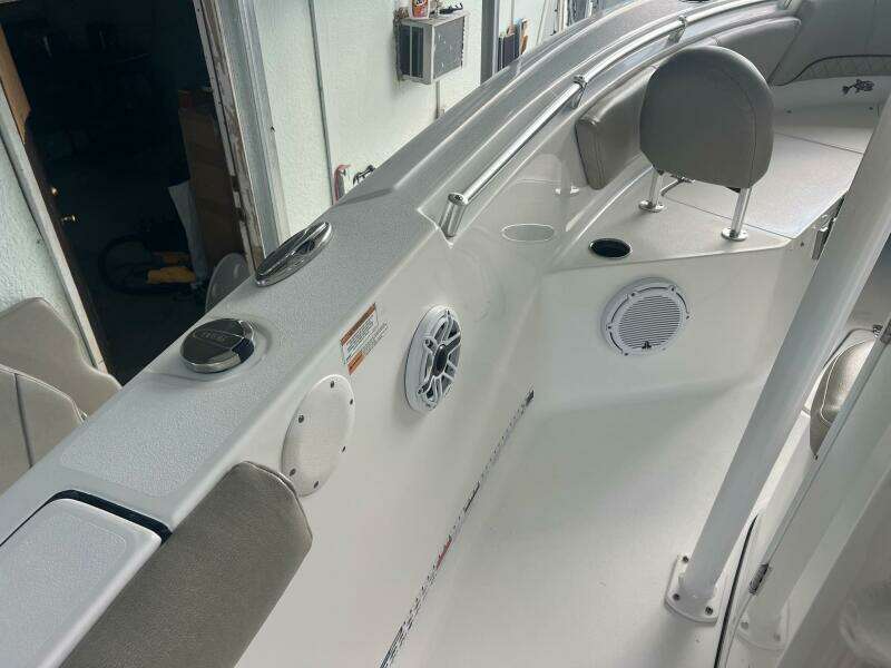 23ft Sportsman Yacht For Sale