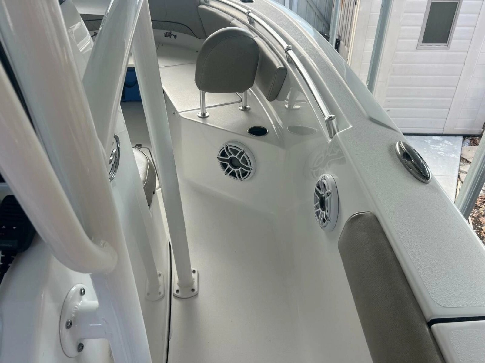 2021 Sportsman Open 232 Center Console