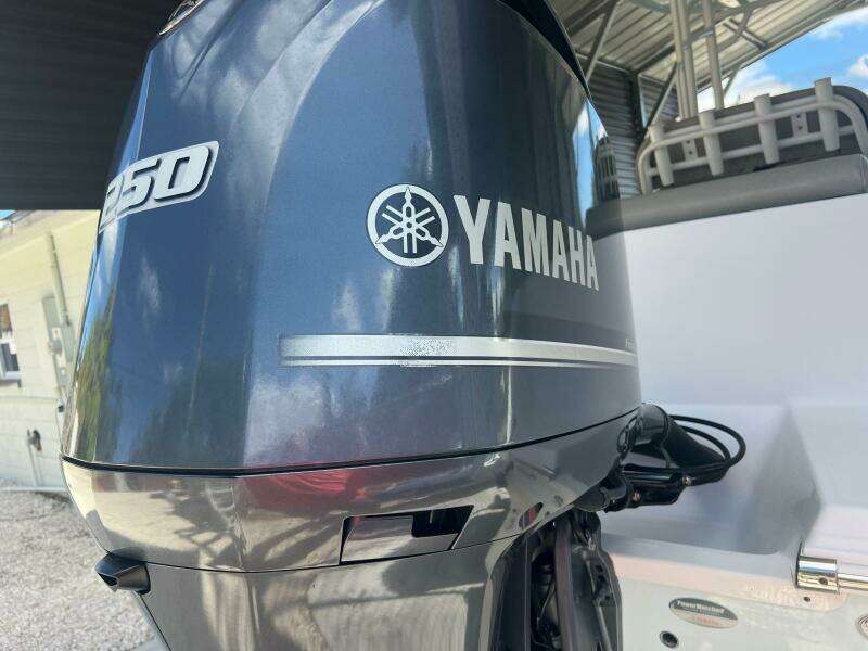 23ft Sportsman Yacht For Sale