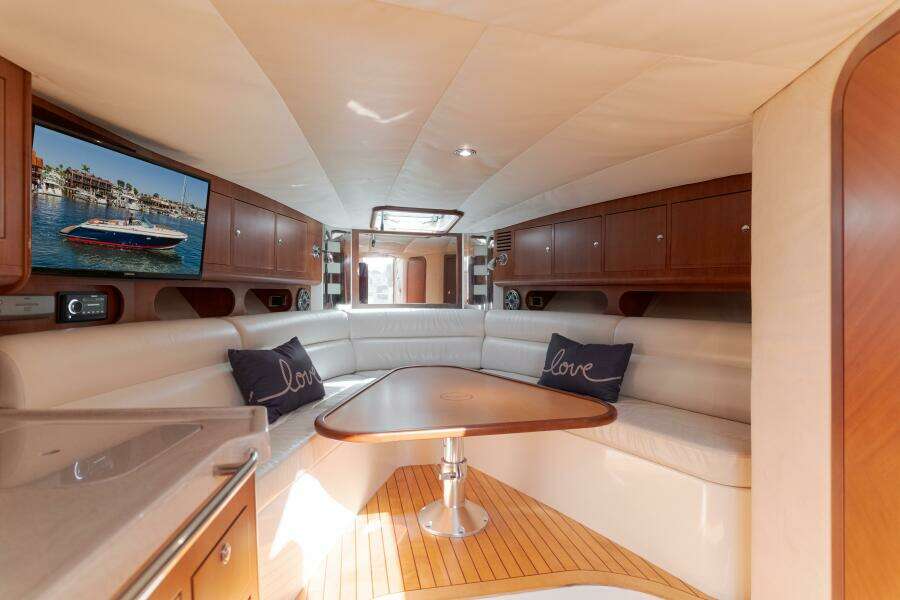 Dream Chaser 36ft Chris Craft Yacht For Sale