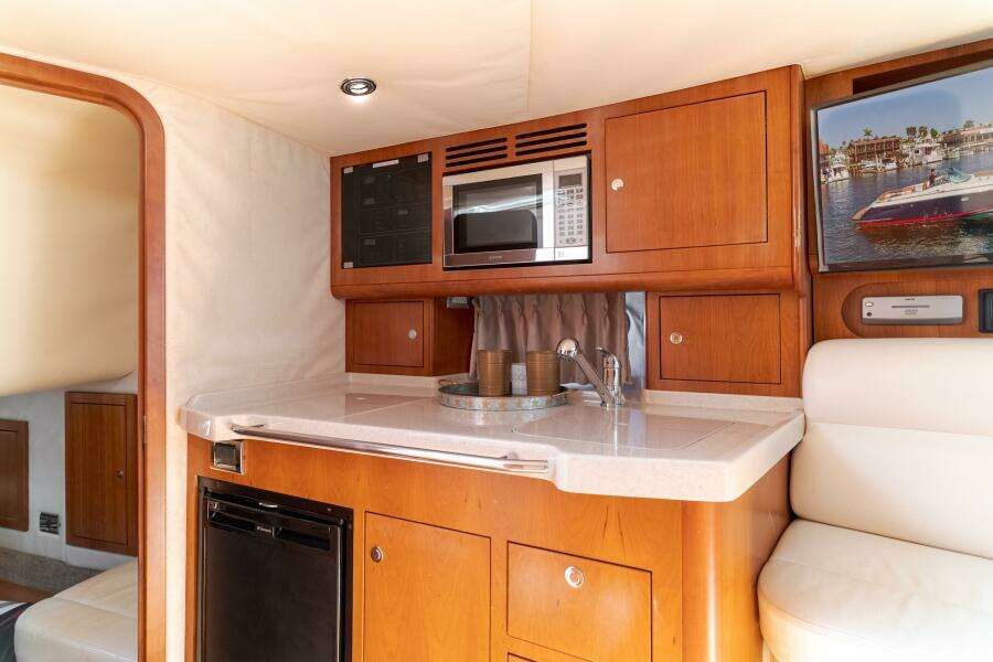 Dream Chaser 36ft Chris Craft Yacht For Sale