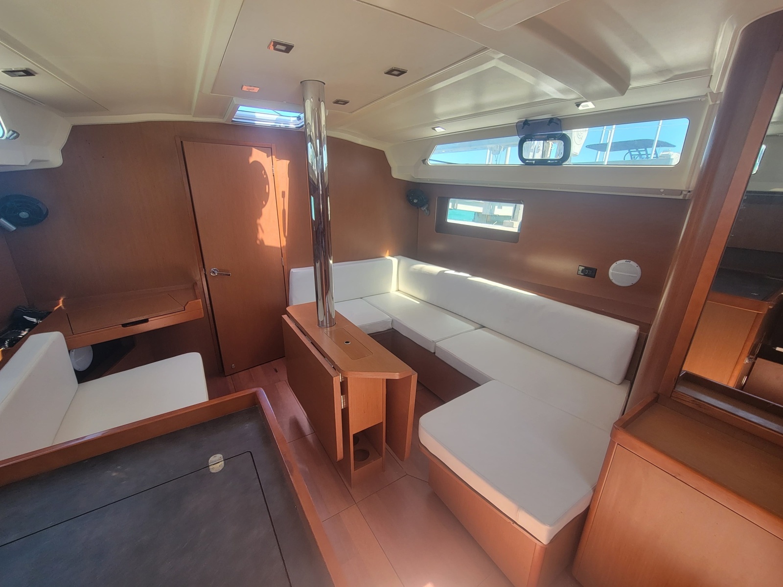 Orion 41ft Beneteau Yacht For Sale