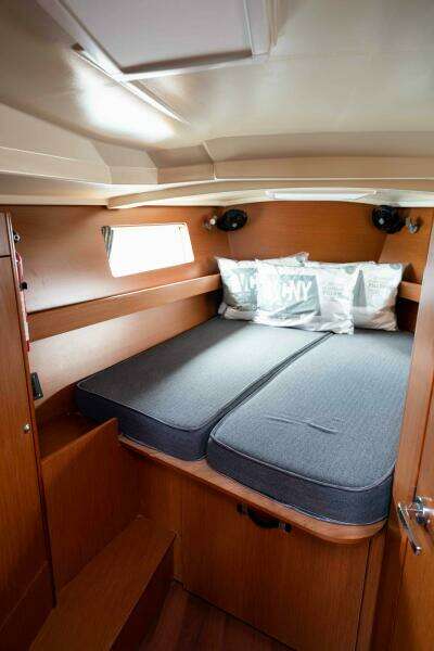 Orion 41ft Beneteau Yacht For Sale