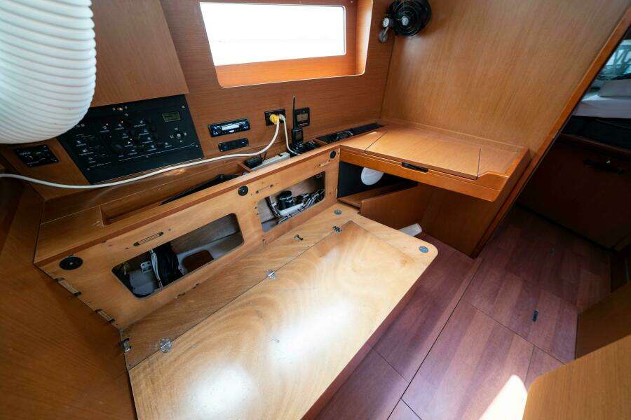 Orion 41ft Beneteau Yacht For Sale