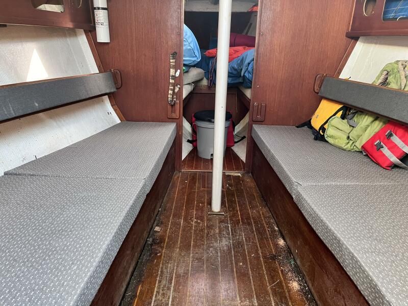 33' 1985 Tartan T- Ten