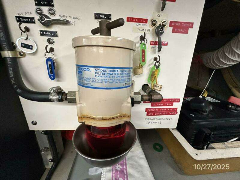 38' Marine Trader Racor fuel filter