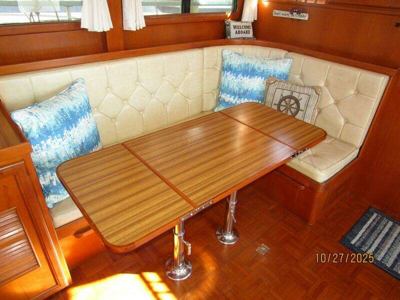 38' Marine Trader salon table