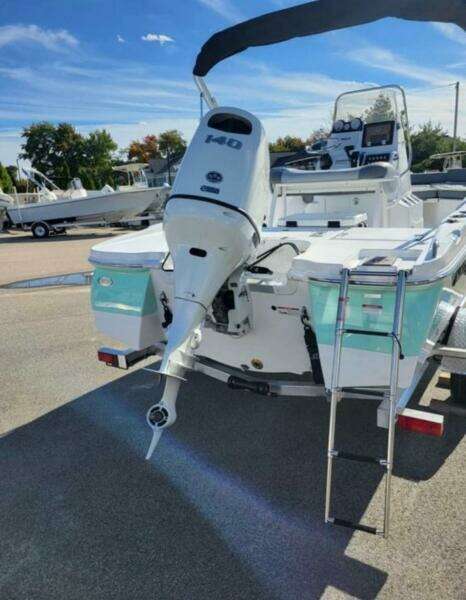 18ft NauticStar Yacht For Sale