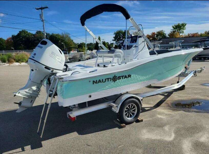 18ft NauticStar Yacht For Sale