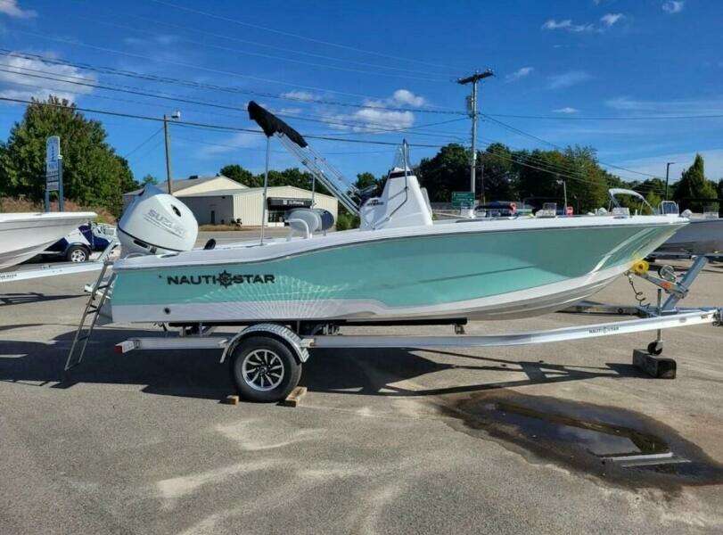18ft NauticStar Yacht For Sale
