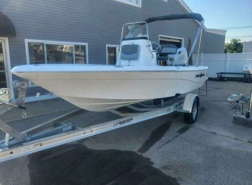 18ft NauticStar Yacht For Sale