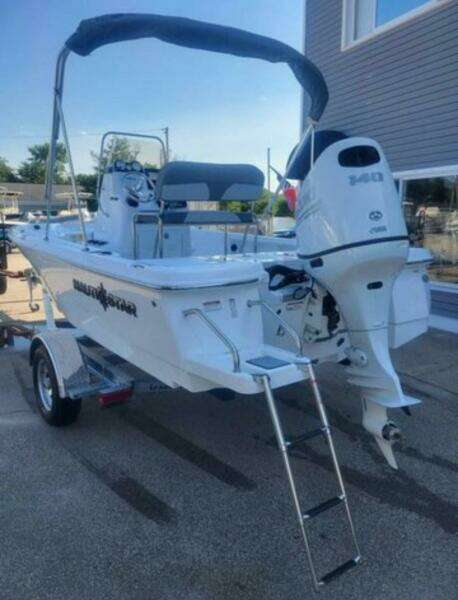 18ft NauticStar Yacht For Sale