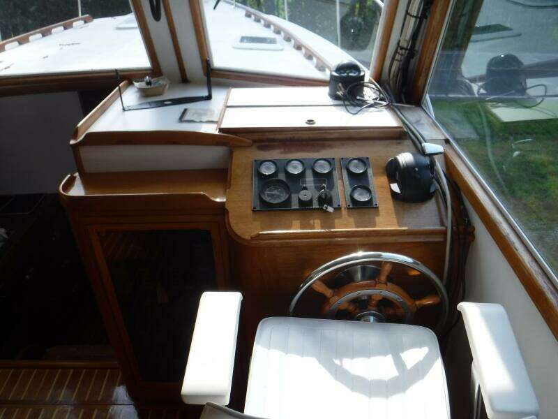 35ft Duffy Yacht For Sale