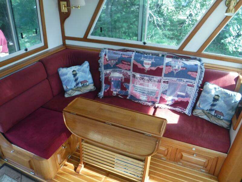 35ft Duffy Yacht For Sale