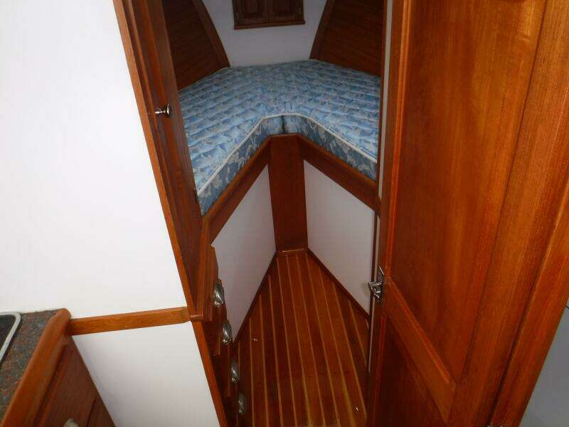 35ft Duffy Yacht For Sale