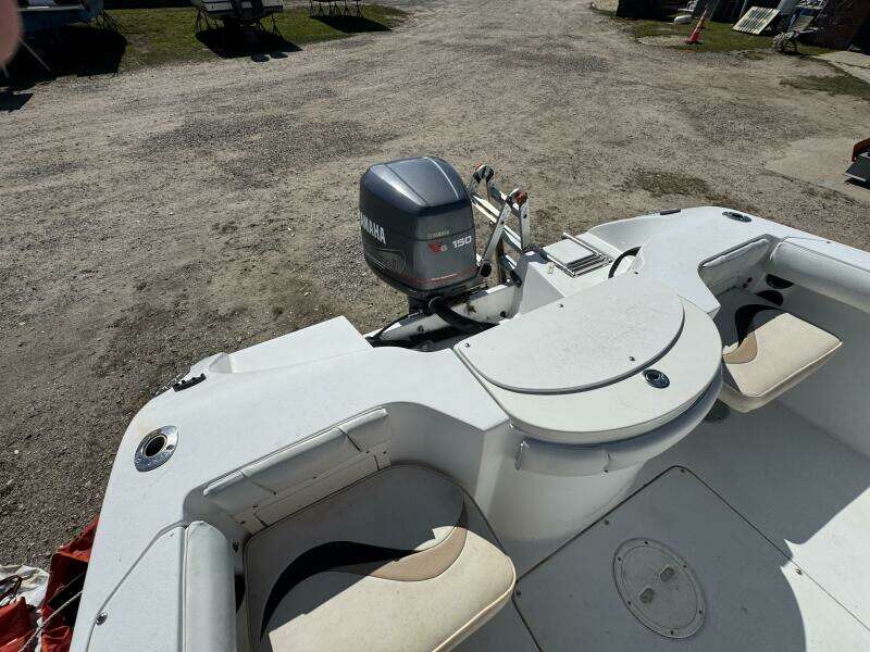 Spoiled 21ft Seaswirl Yacht For Sale