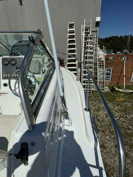 Spoiled 21ft Seaswirl Yacht For Sale