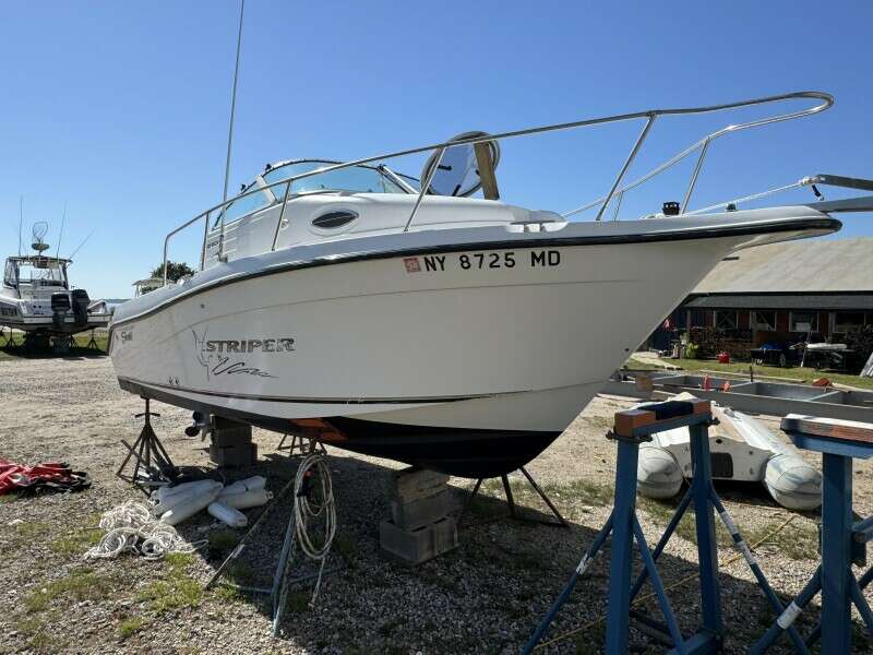 Spoiled 21ft Seaswirl Yacht For Sale