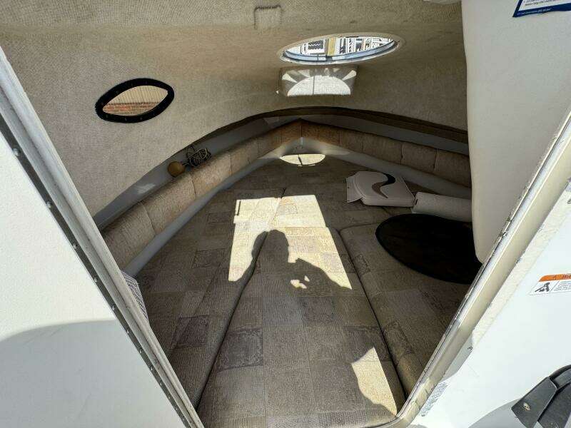 Spoiled 21ft Seaswirl Yacht For Sale