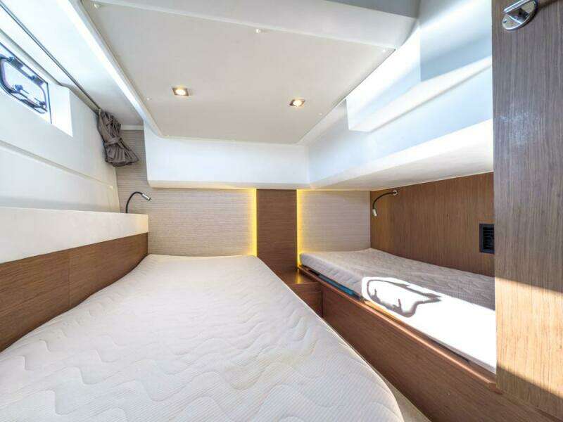 Bees Knees 45ft Jeanneau Yacht For Sale