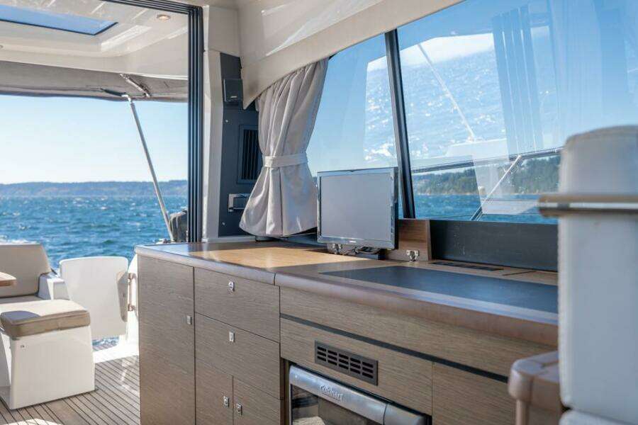 Bees Knees 45ft Jeanneau Yacht For Sale