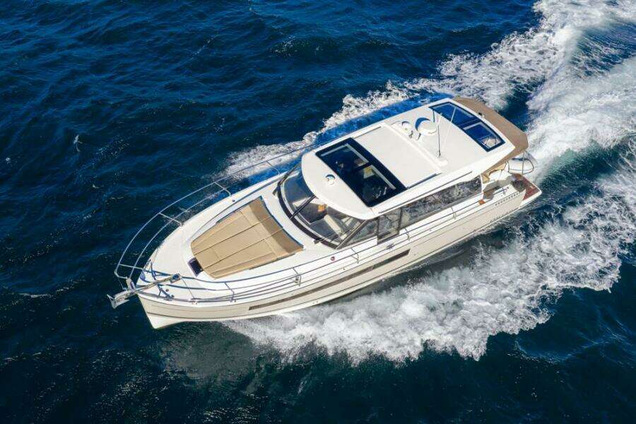 Bees Knees 45ft Jeanneau Yacht For Sale